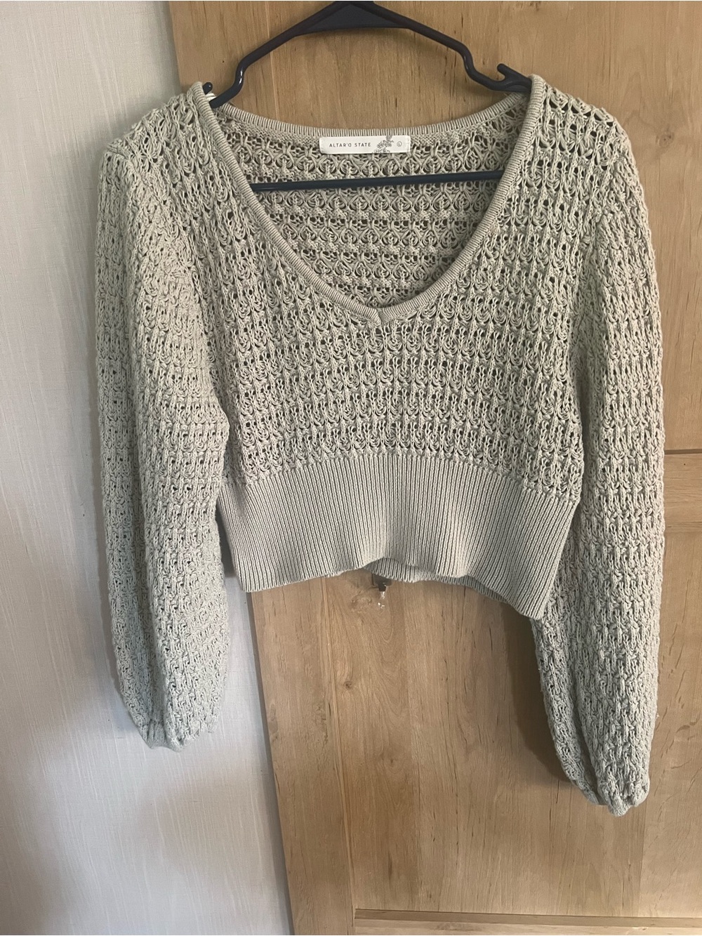 Altar'd State Light Green Knit Cropped Sweater with Bell Sleeves Size Large